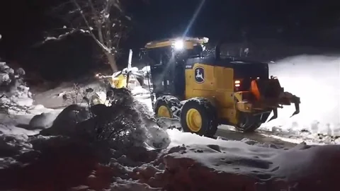 Elazığ'da Kar Temizleme Çalışmaları Devam Ediyor