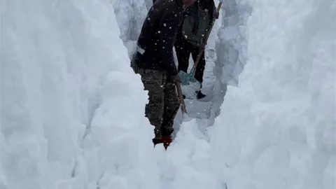 Ovacık'ta Besicilerin Kış Mücadelesi