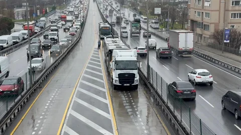 Avcılar'da Metrobüs Kazası Oldu