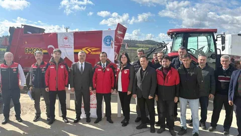 Çanakkale'de Gübre Dağıtma Makinaları Teslimi Gerçekleşti