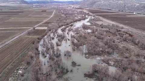 Sivas'ta Koru Nehri Yeniden Coştu