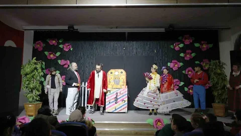 Aydın'da Çocuklara Tiyatro Şöleni