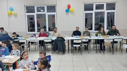 Dumlupınar'da İftar Sofrası Kuruldu