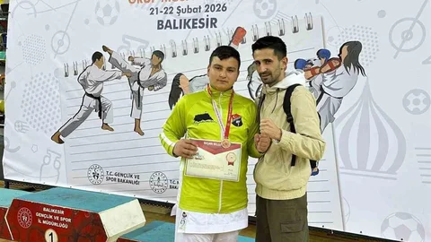 Afyonkarahisar'dan Genç Karateci Final Bileti Aldı