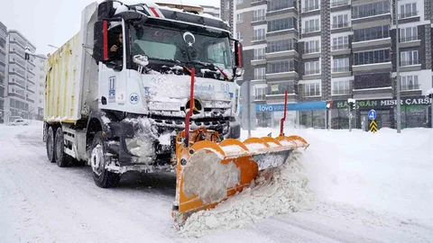 Erzurum'da Karla Mücadele Çalışmaları Sürekli Devam Ediyor
