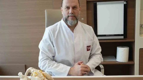 Kapalı Omurga Cerrahisi ile Felç Riski Azaltılıyor