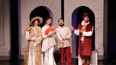 Merkezefendi Kent Tiyatrosu Yeni Oyunu ile Sahnede