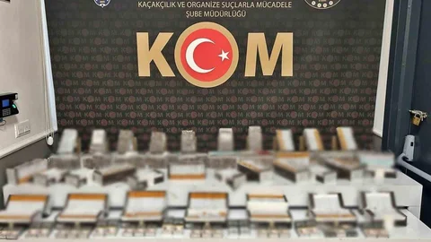 Afyonkarahisar'da Kaçak Makaron Baskını