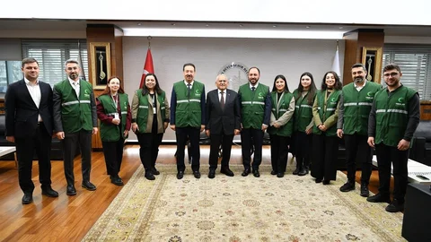 Başkan Büyükkılıç Yeşilay Yönetimini Ağırladı