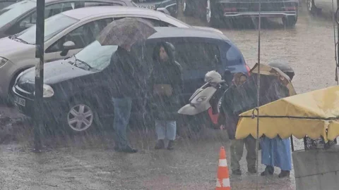 Zonguldak'ta Ani Yağmur Sürprizi