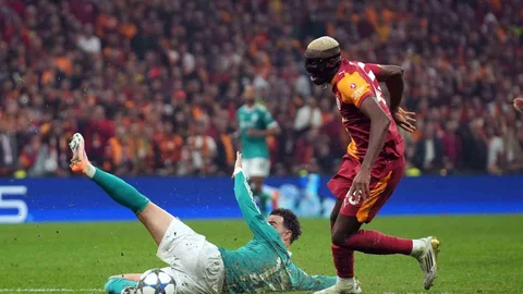 Galatasaray, Şampiyonlar Ligi'nde Liverpool ile eşleşti