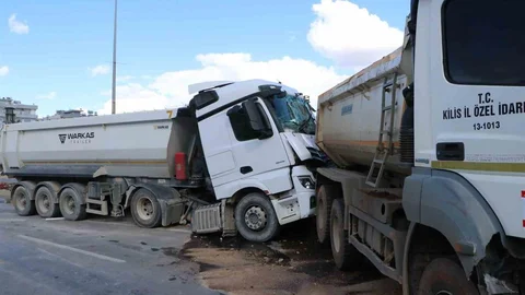 Kilis'te Hafriyat Kamyonu Kazası