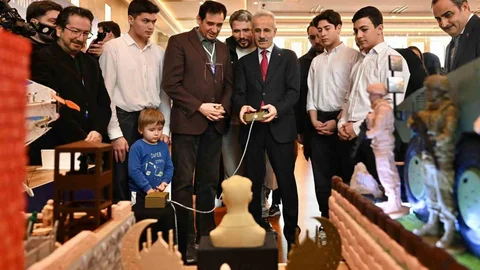 Ulaştırma Bakanı Uraloğlu Dijital Platformlar Hakkında Açıklama Yaptı