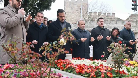 Necmettin Erbakan Kabri Başında Anıldı