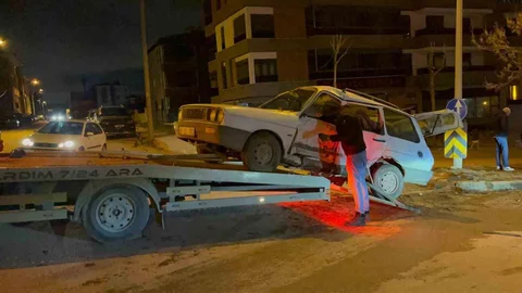 Eskişehir'de Trafik Kazası: 4 Yaralı