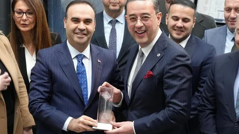 Denizli'de Model Fabrika Açıldı