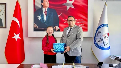 Menteşe'de İstiklal Marşı Birinciliği