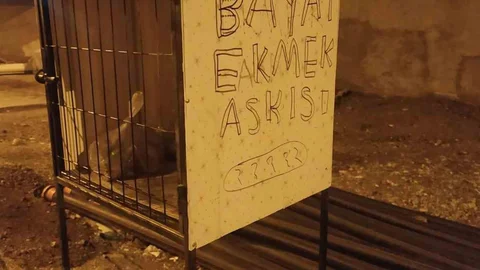 Çermik'te Bayat Ekmek Dolabı Yapıldı