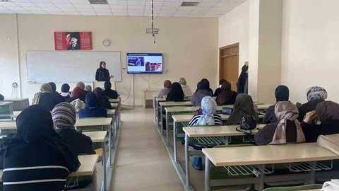 Erzincan'da Uyuşturucu Bilgilendirme Semineri