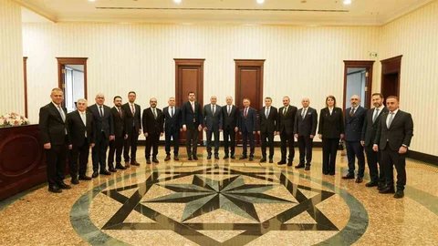 Erzurum'da ETSO Heyeti Efkan Ala’yı Ziyaret Etti