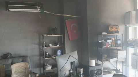 Manavgat'ta İş Yeri Yangını Kontrol Altına Alındı