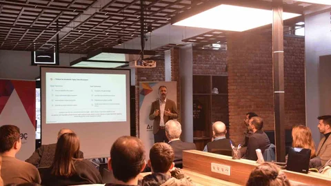 Geleceğin Akademisi Yapay Zeka İle Şekilleniyor