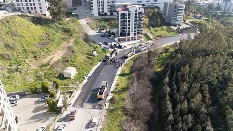 İzmir'de Asfalt Seferberliği Devam Ediyor