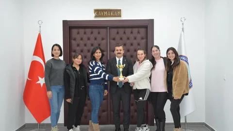 Köyceğiz Voleybol Takımı İkincilik Elde Etti