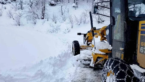 Trabzon'da Karla Mücadele Devam Ediyor