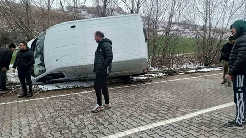 Çorum'da Panelvan Araç Kazası