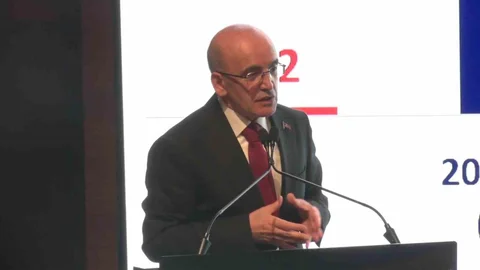 Hazine ve Maliye Bakanı Şimşek İstanbul'da Açıklamalarda Bulundu