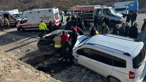 Bingöl'de Trafik Kazası: 2 Ölü, 3 Yaralı