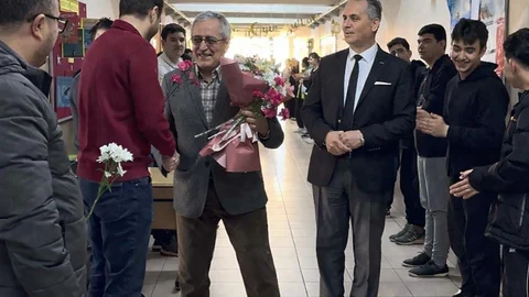 Muratlı'da Emekli Öğretmene Duygusal Veda