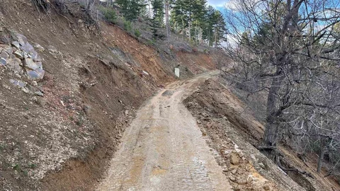 Feke'de Kar ve Heyelan Mücadelesi Devam Ediyor