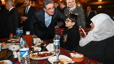 Vali Baruş EMŞAV ile İftar Yaptı