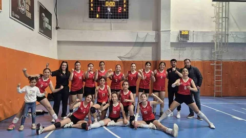 Tut Küçük Kızlar Voleybol Takımı Şampiyon Oldu