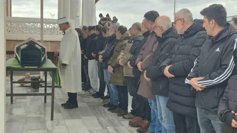 Sibel Yiyin Son Yolculuğuna Uğurlandı