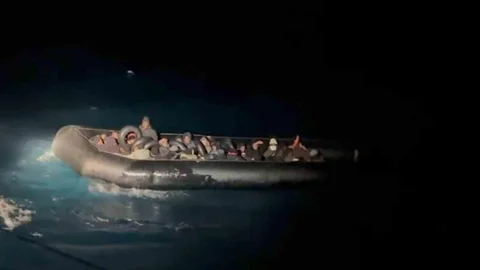 İzmir'de 35 Düzensiz Göçmen Yakalandı