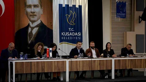 Kuşadası'nda Belediye Meclisi Toplantısı Yapıldı