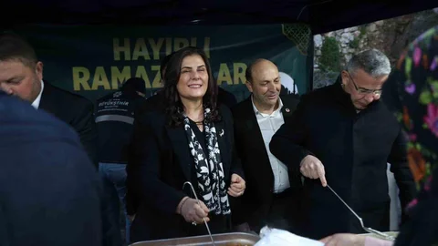 Aydın'da İftar Sofrası Kuruldu