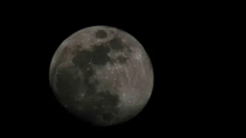 Elazığ'da Şişkin Ay Manzarası