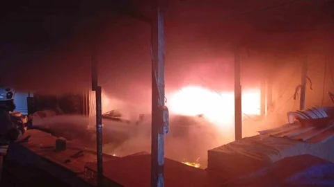 Antakya'da Yanan İş Yeri