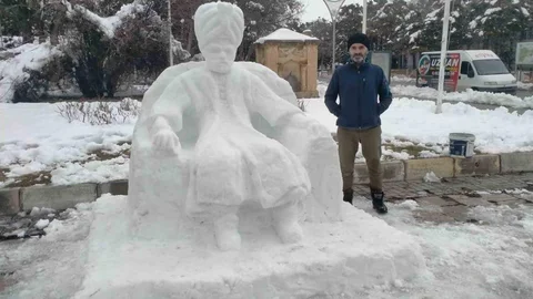 Erzincan'da Kardan Padişah Heykeli