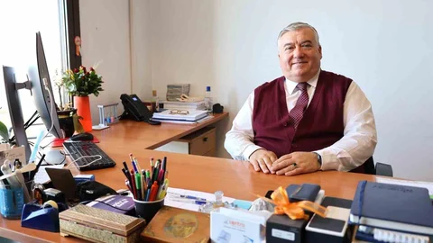 İzmirli Akademisyene Avrupa’dan Ödül