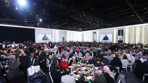 Başkan Büyükkılıç, Kayseri'de İftar Programı Düzenledi