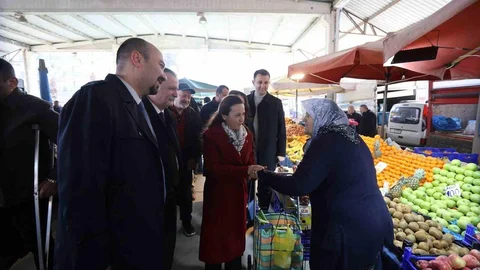 Başkan Balaban Muradiye'de Vatandaşlarla Buluştu