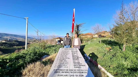 Manisa'da Vefa Anıtı Dikkat Çekiyor