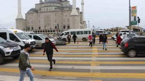 Trabzon'da Tehlikeli Yaya Geçidi Sorunu