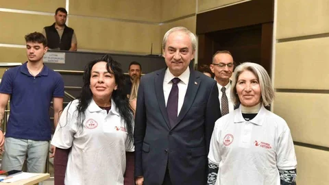 Tazelenme Üniversitesi Öğrencileri Kepez'de Gönüllü Olacak