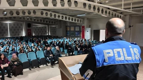 Afyonkarahisar'da Kız Meslek Lisesi Eğitimi